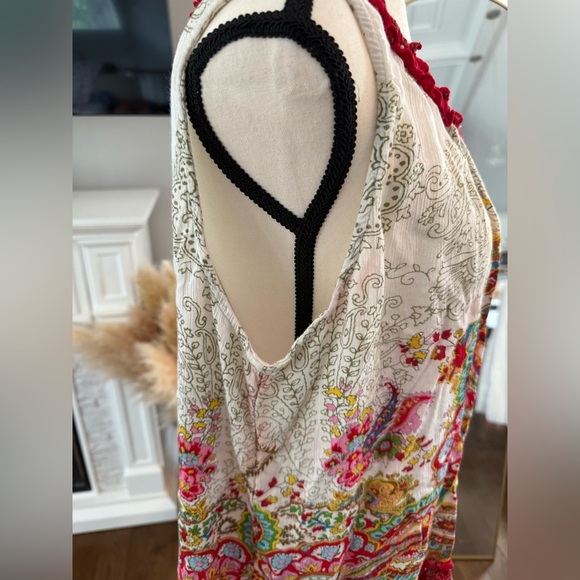 Bila Red and White Embroidered Blouse - Picture 5 of 7